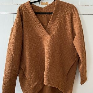 Lululemon pullover, never worn before